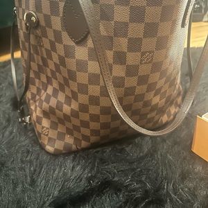 😍😍😍😍 Cute! trendy! Statement Piece!